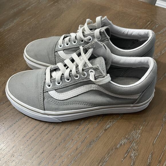 Vans Old Skool Shoes Gray White Low Top Skate Classic Womens 7 Mens 5.5 - Picture 1 of 6